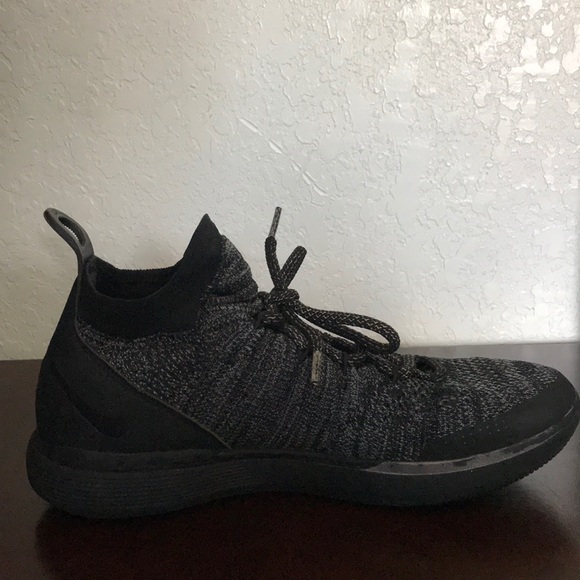 KD 11 All Black - Picture 2 of 3